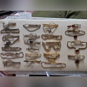 VINTAGE  Gold , Silver ,n Gold Tones Tie Clips//PLEASE READ DESCRIPTION!!